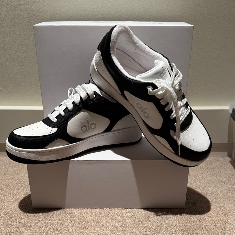 ALO Yoga Black and White Athletic Shoes